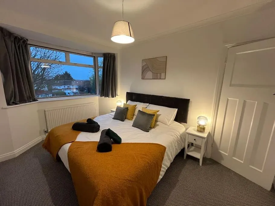 Cosy & Comfortable 3 Bed House, Office & Driveway Londen 0*,  Verenigd Koninkrijk